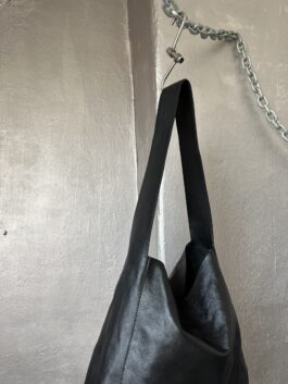Vintage real leather shoulderbag with thick strap black