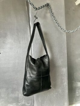 Vintage real leather shoulderbag washed black