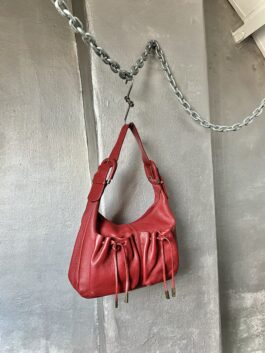 Vintage real leather shoulderbag with buckle straps red
