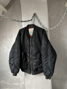 Vintage oversized padded bomberjacket black