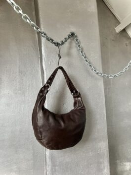 Vintage real leather shoulderbag with buckle strap brown