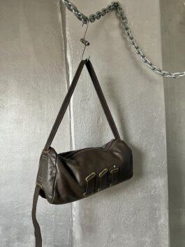 Vintage real leather shoulderbag with bronze hardware brown