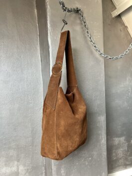 Vintage real leather suede shoulderbag with buckle strap brown