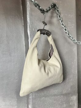 Vintage real leather handbag with silver handle creme