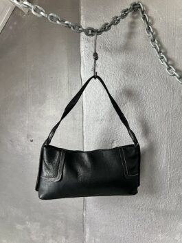 Vintage real leather shoulderbag with small silver rings black