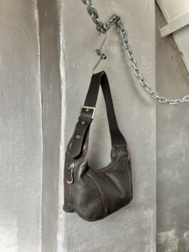 Vintage real leather shoulderbag with buckle strap dark brown
