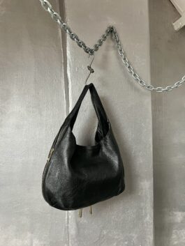 Vintage real leather shoulderbag with golden zippers black