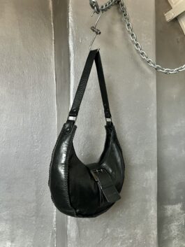 Vintage real leather shoulderbag with buckle strap black