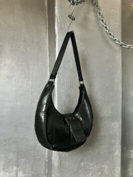 Vintage real leather shoulderbag with buckle strap black