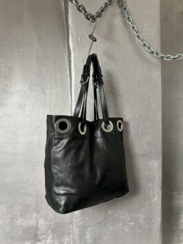 Vintage real leather shoulderbag with silver hardware and buckle straps black