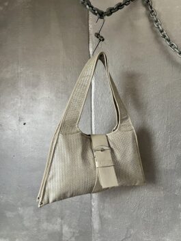 Vintage real leather shoulderbag with buckle strap creme