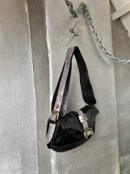 Vintage real leather shoulderbag with bronze hardware and snakeskin black