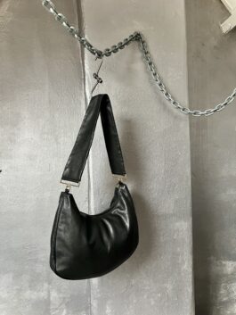 Vintage real leather shoulderbag with gold hardware black