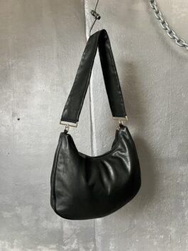 Vintage real leather shoulderbag with gold hardware black