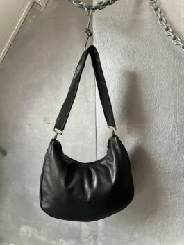 Vintage real leather shoulderbag with gold hardware black