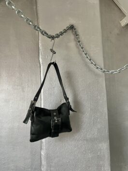 Vintage real leather shoulderbag with buckle strap black