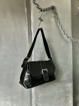 Vintage real leather shoulderbag with buckle straps black