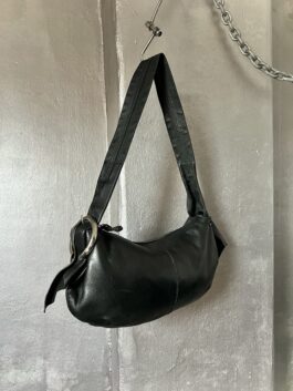 Vintage real leather shoulderbag/ crossbody with silver hardware black