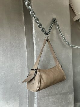 Vintage real leather shoulderbag with buckle straps beige