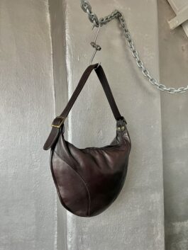 Vintage real leather shoulderbag with buckle straps burgundy