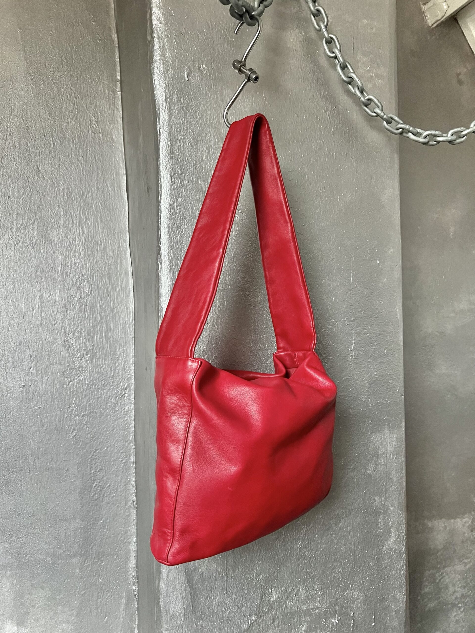 Vintage real leather shoulderbag red - Image 3