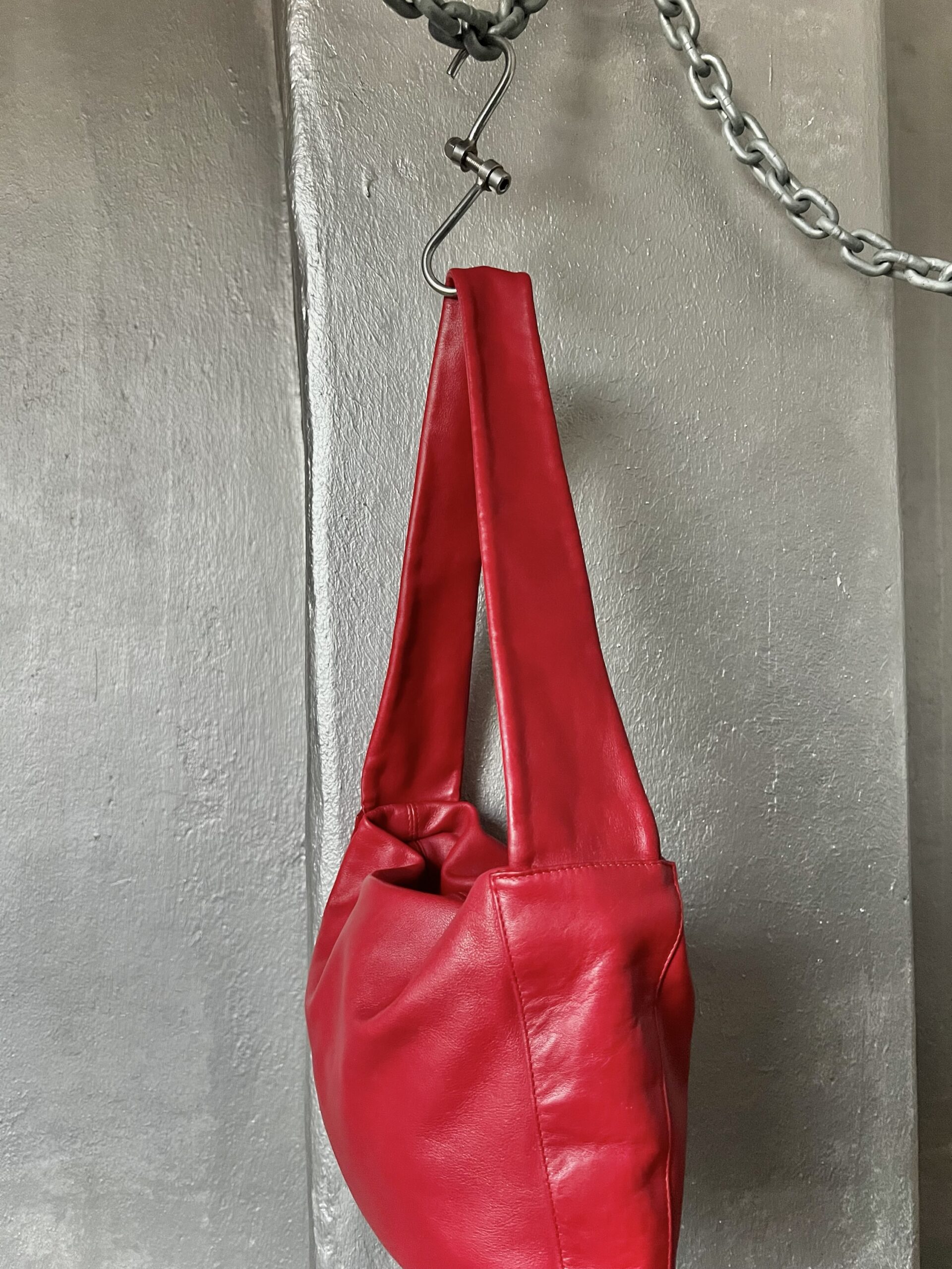 Vintage real leather shoulderbag red - Image 10