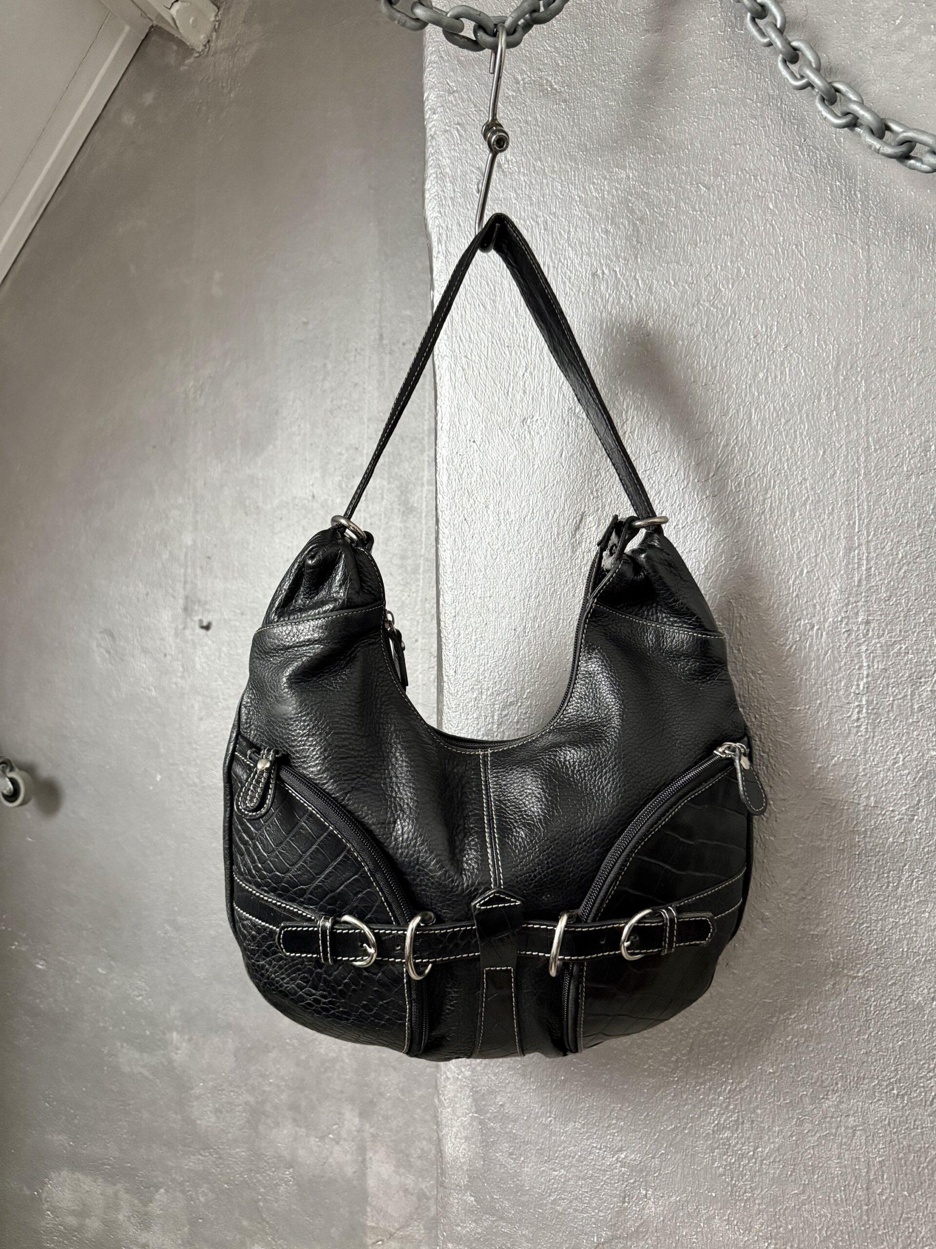 Vintage real leather shoulderbag with silver hardware black - Image 4