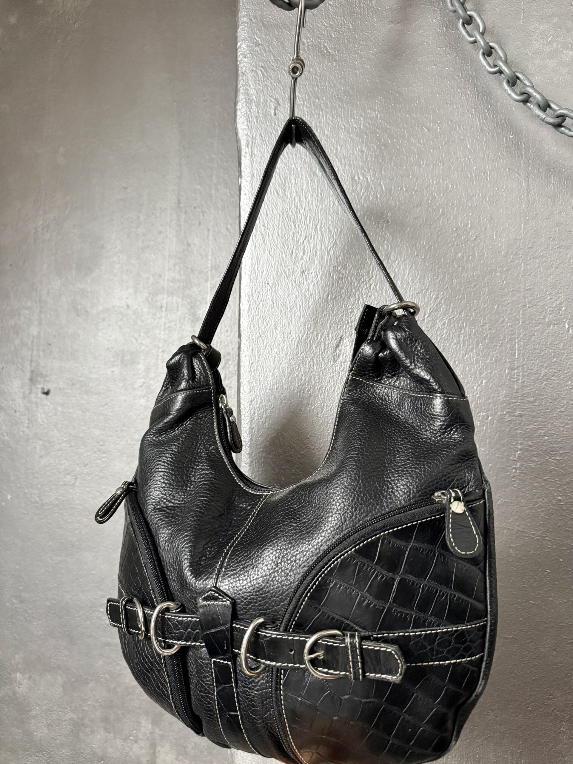 Vintage real leather shoulderbag with silver hardware black - Image 5