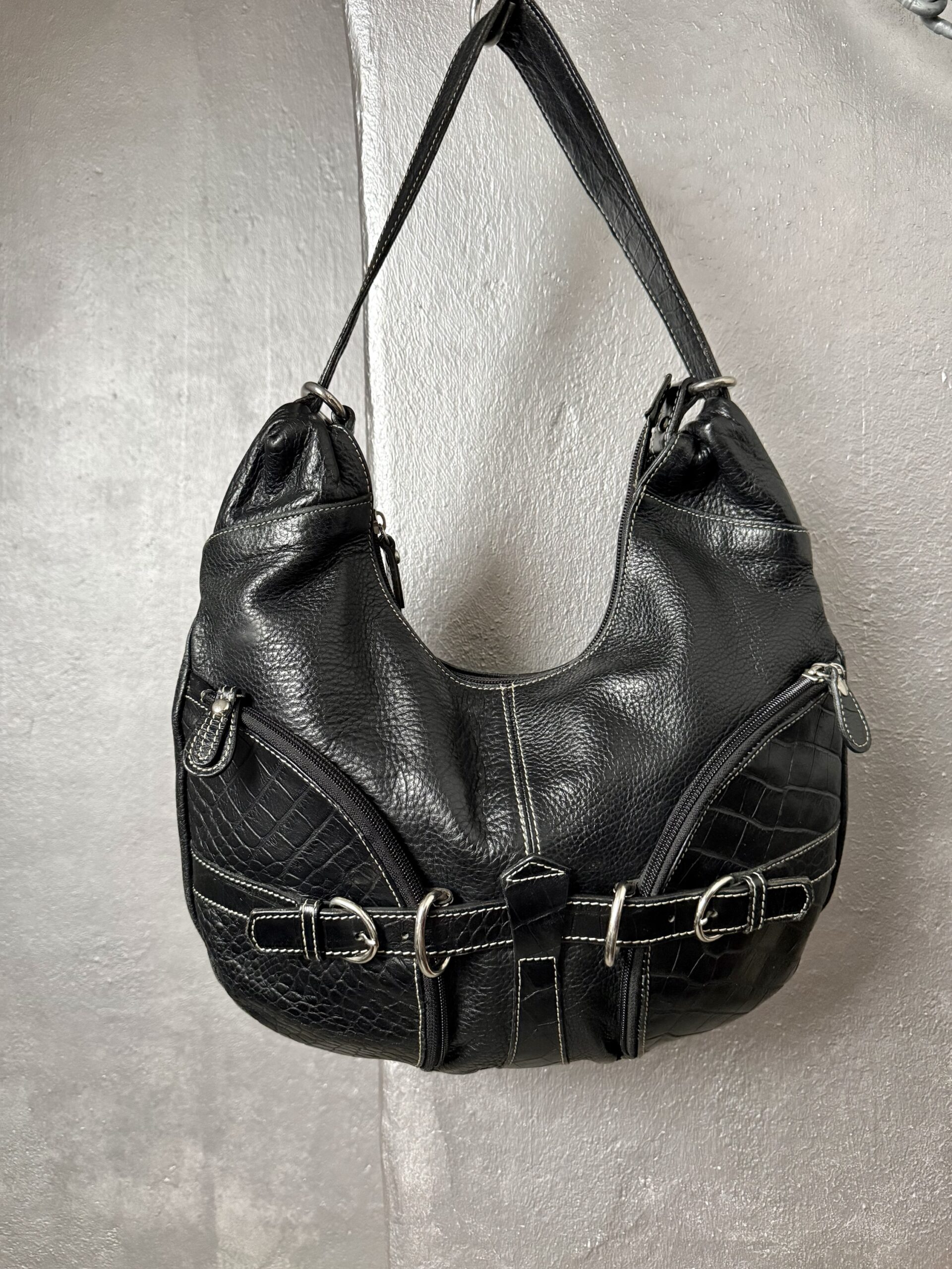 Vintage real leather shoulderbag with silver hardware black - Image 6